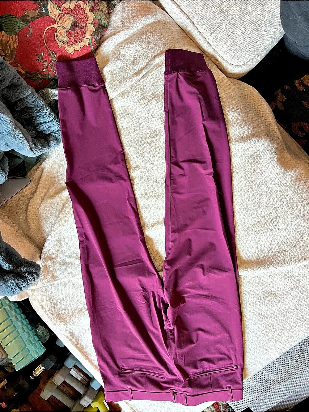 Greyson Men’s Golf Joggers - Size 32 - Like New (never worn) - Plum / Burgundy